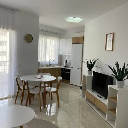 City Beach 836 *